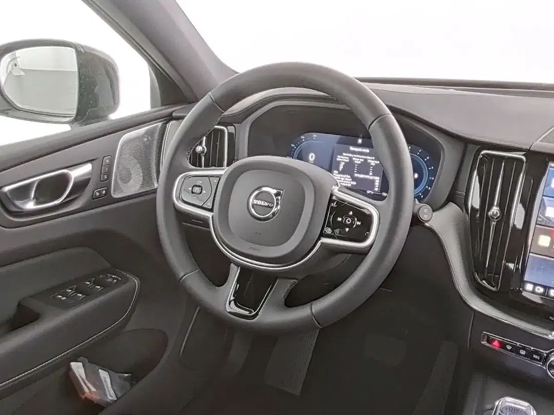 Volvo XC60 B5 AWD Ultra Dark - Thumbnail 11