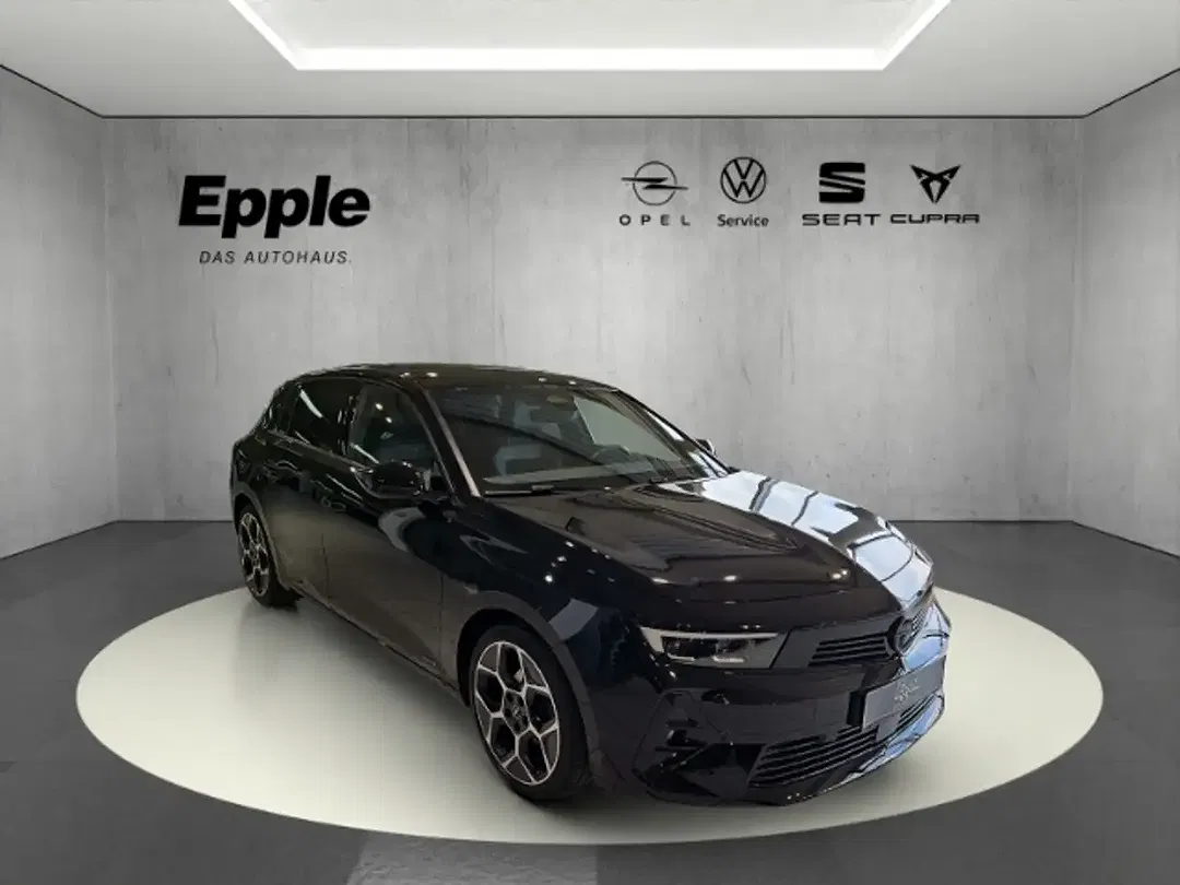 Opel Astra Ultimate - Thumbnail 1