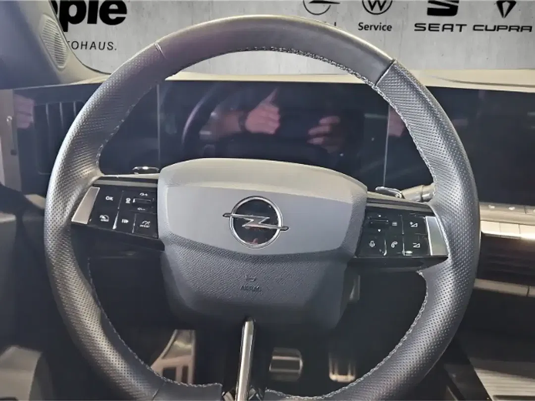 Opel Astra Ultimate - Thumbnail 11