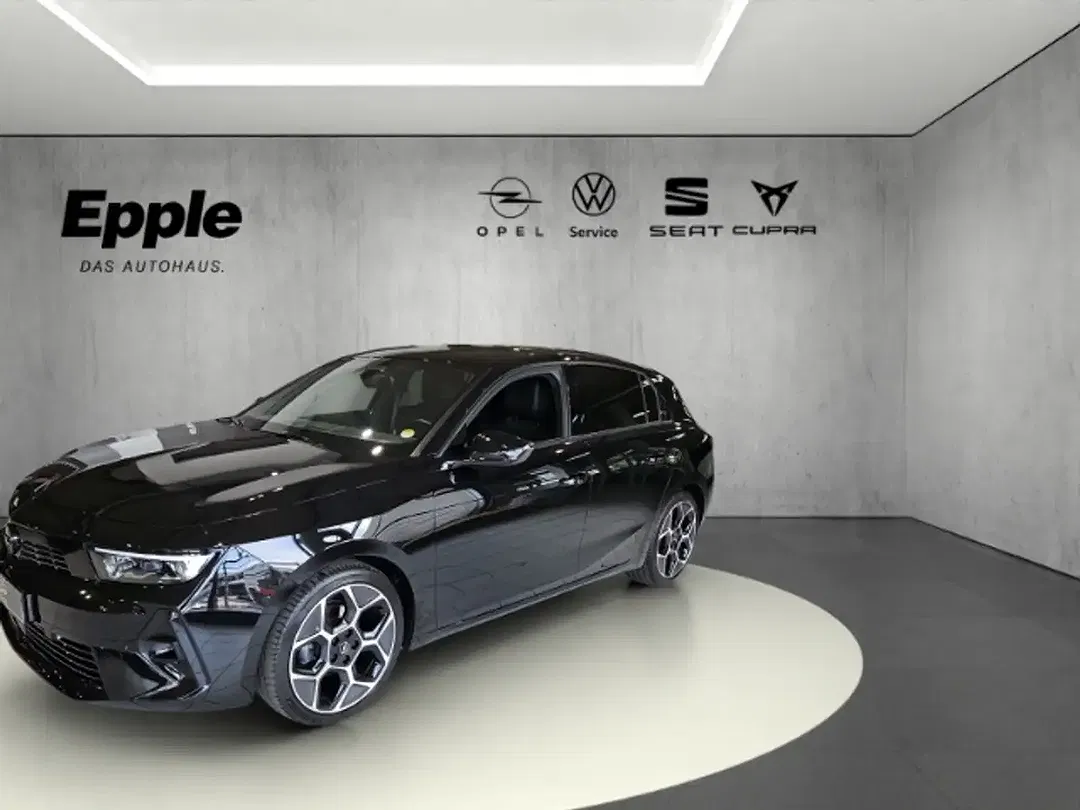 Opel Astra Ultimate - Thumbnail 3