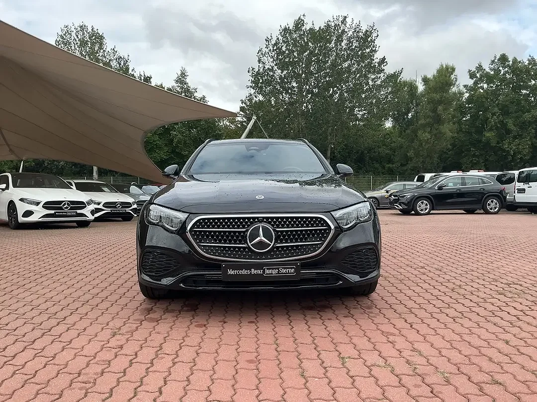 Mercedes-Benz E 220 4MATIC All-Terrain - Afbeelding 1