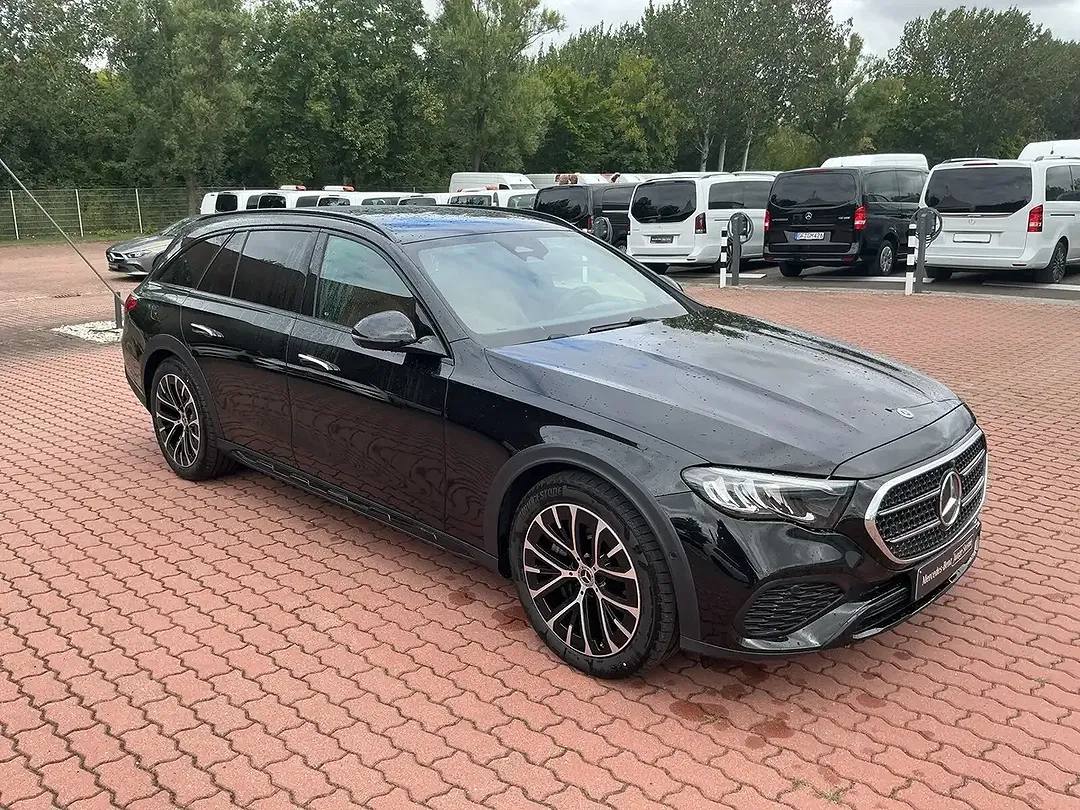 Mercedes-Benz E 220 4MATIC All-Terrain - Thumbnail 2