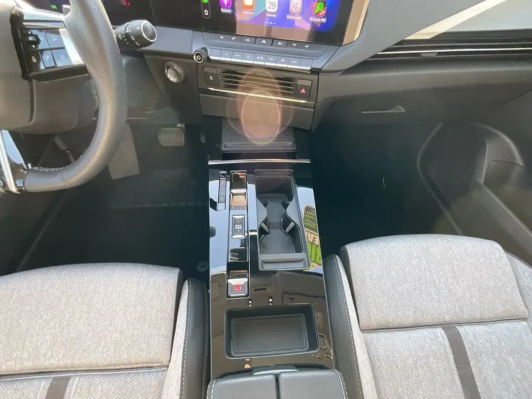 Opel Astra AUT Elegance - foto 14
