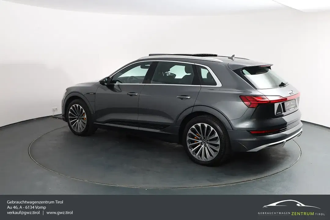 Audi e-tron 55 quattro S line - Thumbnail 10