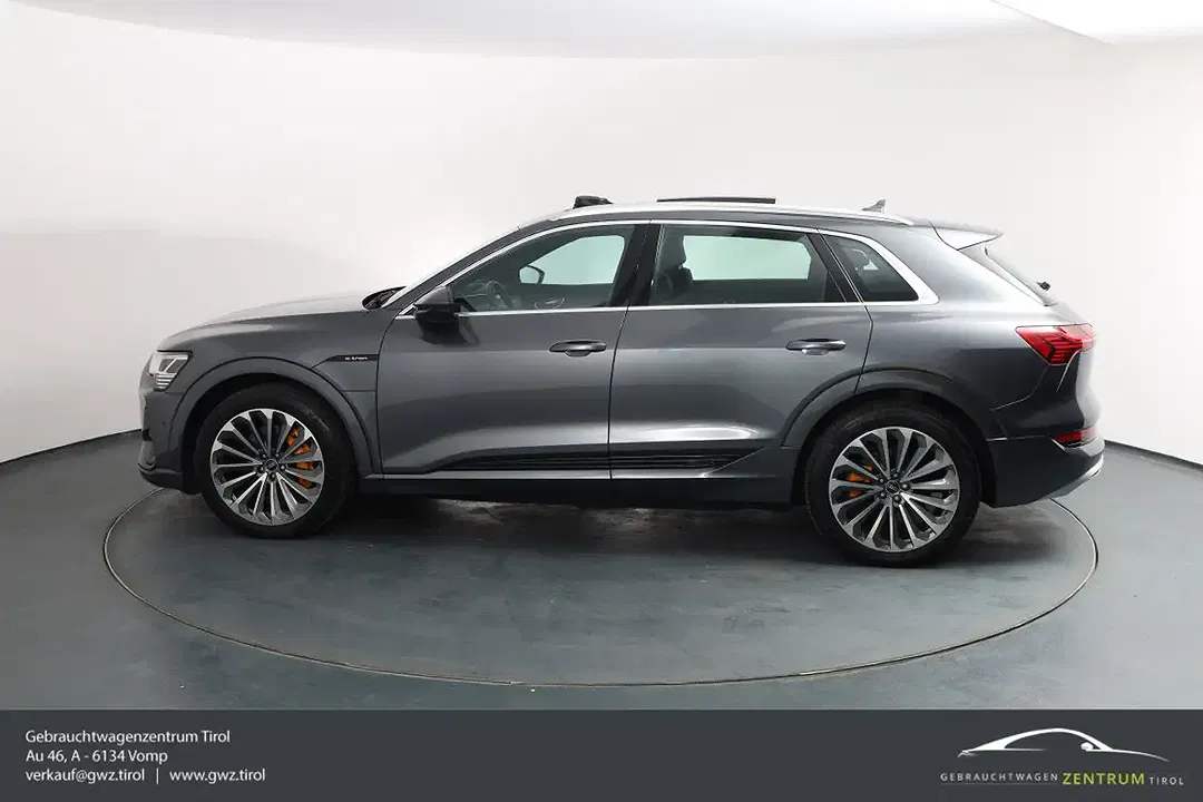 Audi e-tron 55 quattro S line - Thumbnail 11