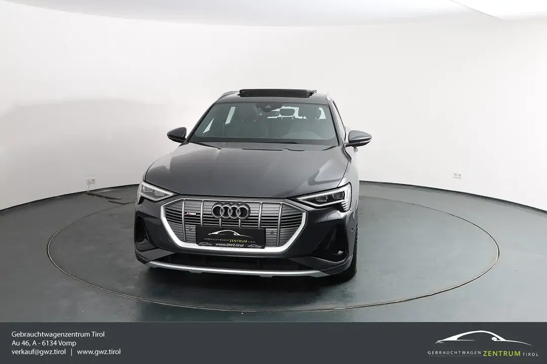 Audi e-tron 55 quattro S line - Thumbnail 2