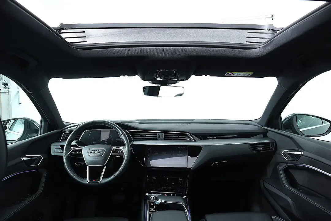 Audi e-tron 55 quattro S line - Thumbnail 22