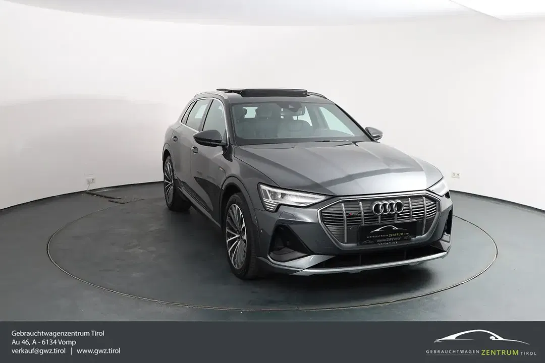Audi e-tron 55 quattro S line - Thumbnail 3