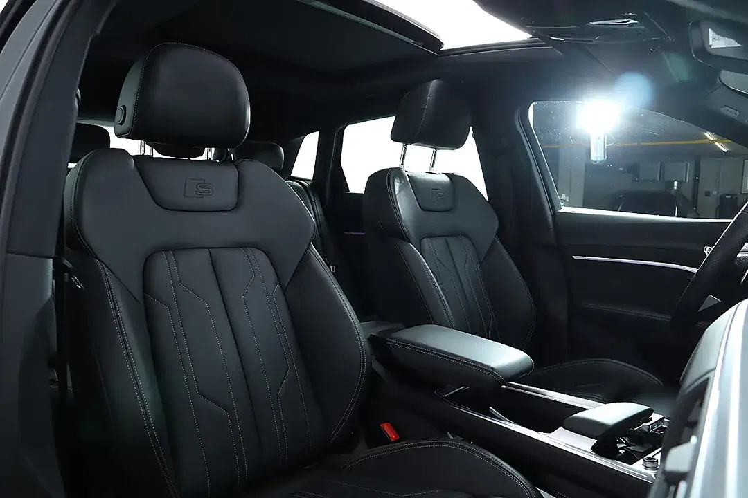 Audi e-tron 55 quattro S line - Thumbnail 32