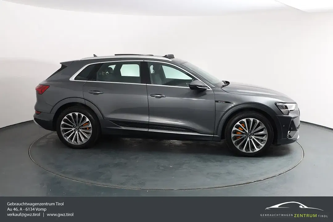 Audi e-tron 55 quattro S line - Thumbnail 5