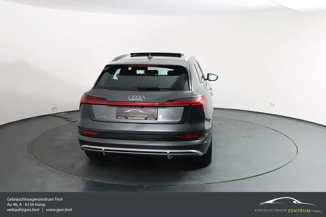 Audi e-tron 55 quattro S line - Thumbnail 8