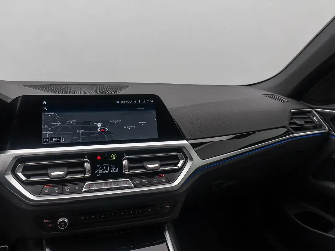 BMW M4 xDrive Competition - Thumbnail 11