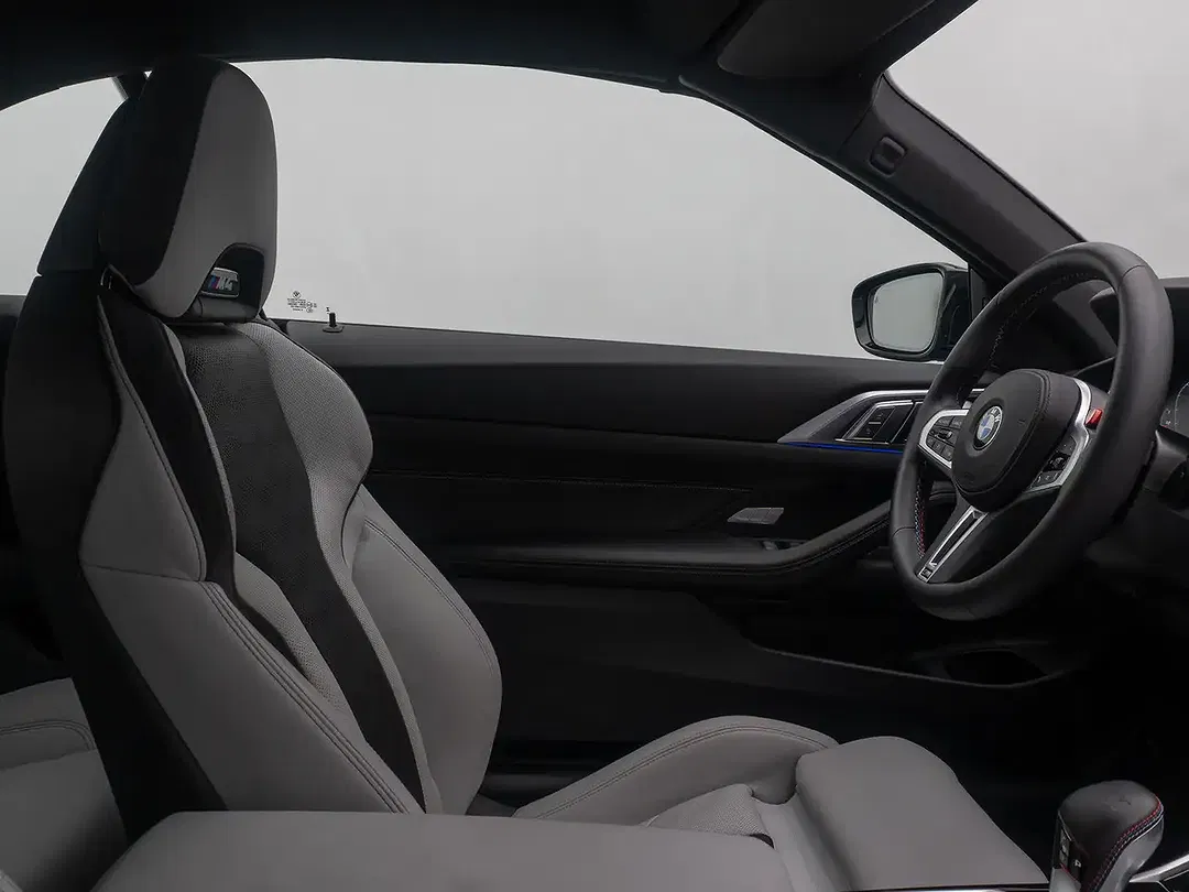 BMW M4 xDrive Competition - Thumbnail 16