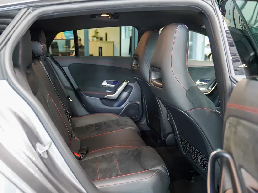 Mercedes-Benz CLA 180 AMG Line - Thumbnail 12
