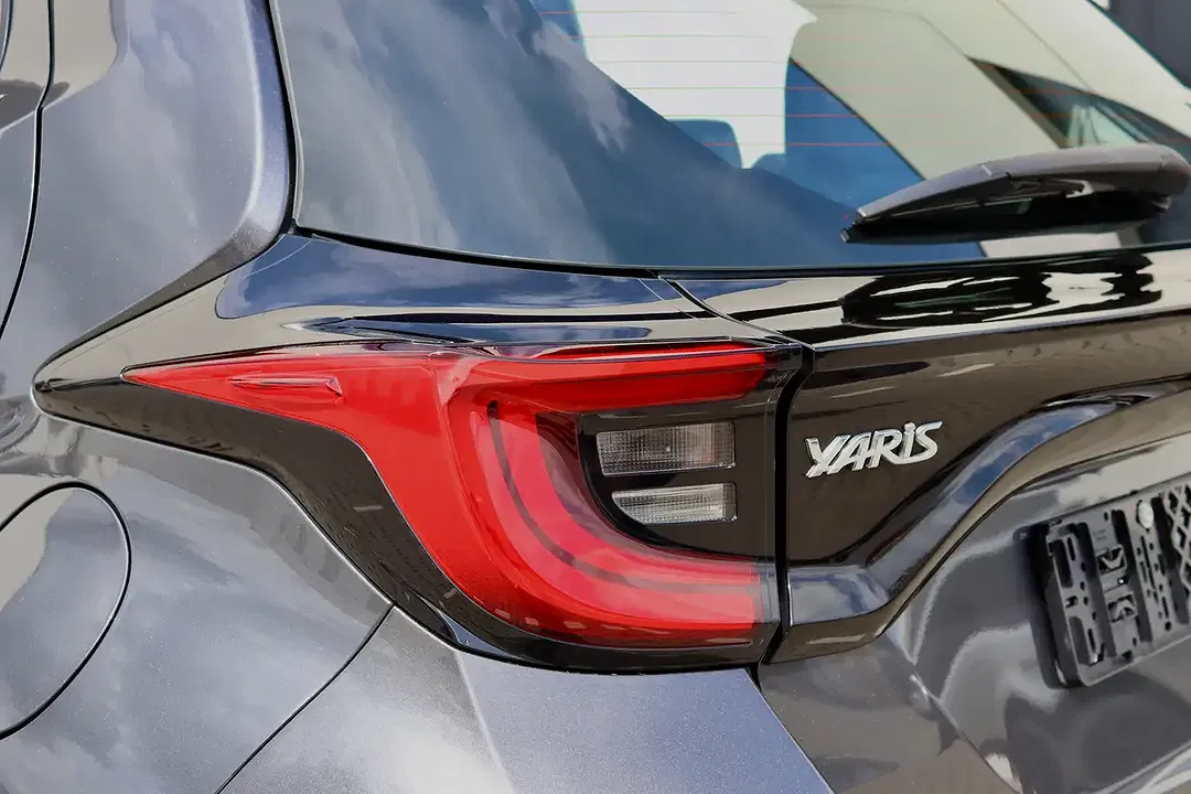 Toyota Yaris CVT Comfort - Thumbnail 10