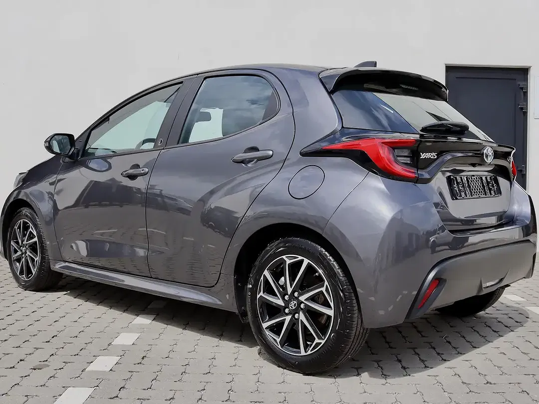 Toyota Yaris CVT Comfort - Thumbnail 12