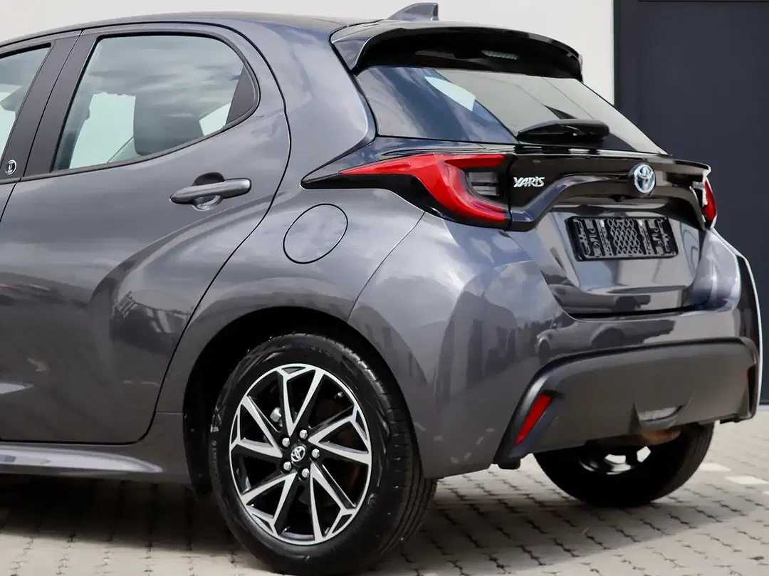 Toyota Yaris CVT Comfort - Thumbnail 13