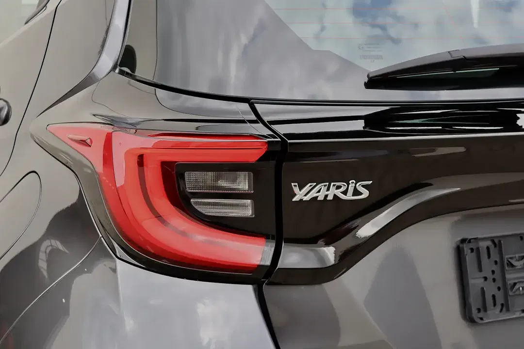 Toyota Yaris CVT Comfort - Thumbnail 14