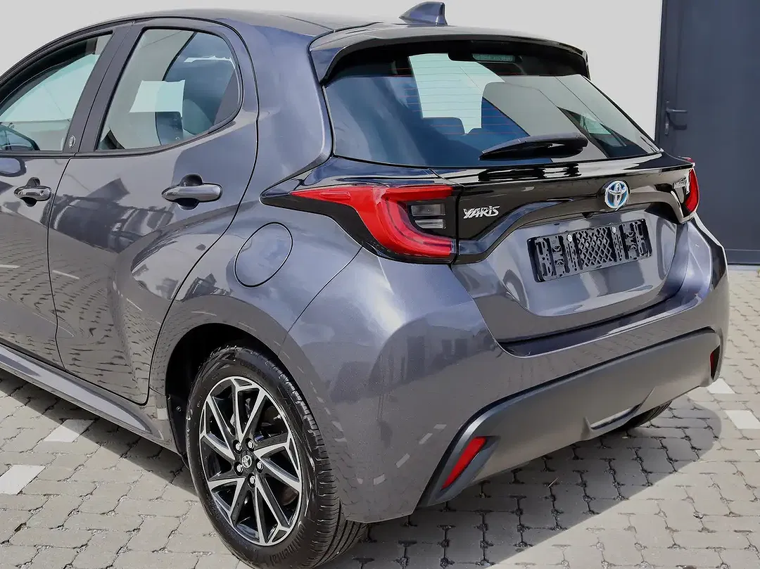 Toyota Yaris CVT Comfort - Thumbnail 6
