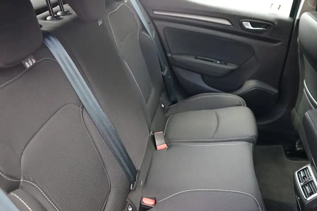 Renault Megane TCe Zen - Thumbnail 6