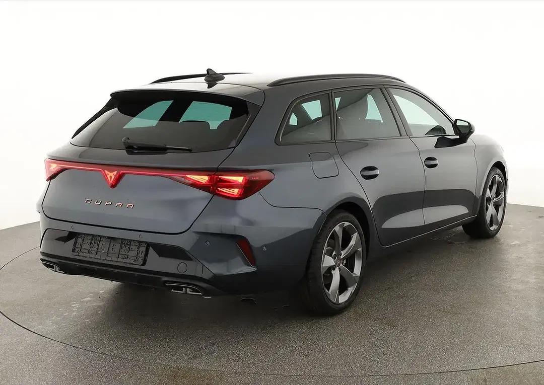 CUPRA Leon 2.0 TSI DSG 4Drive Sportstourer - foto 2