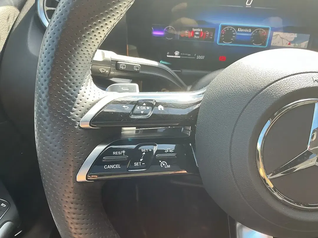 Mercedes-Benz GLA 200 AMG - Thumbnail 13
