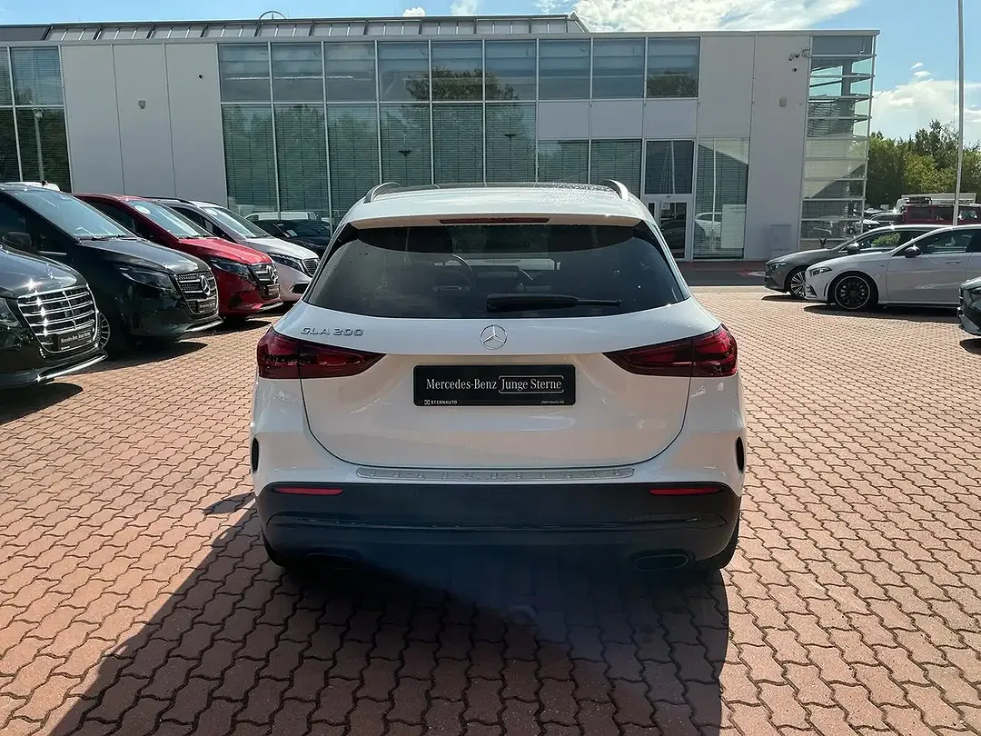 Mercedes-Benz GLA 200 AMG - Thumbnail 4