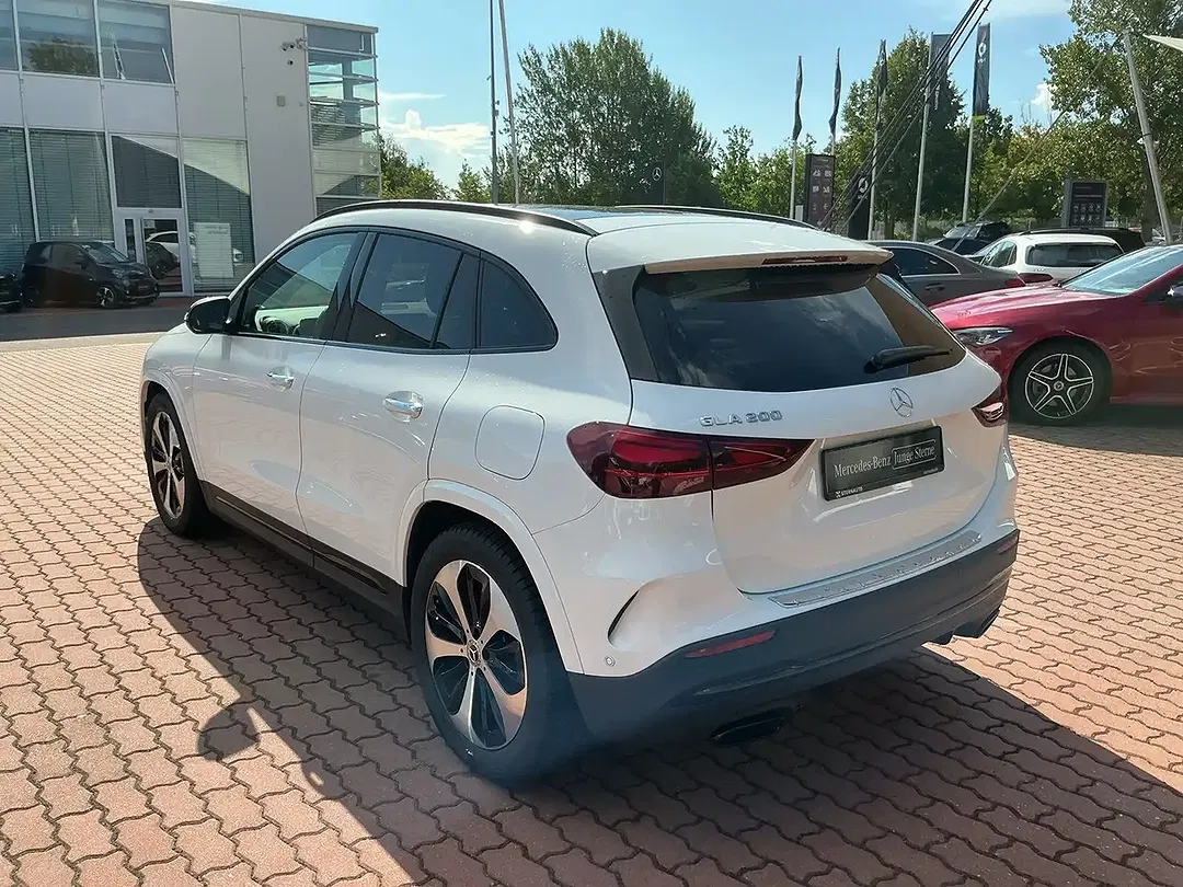 Mercedes-Benz GLA 200 AMG - Thumbnail 5