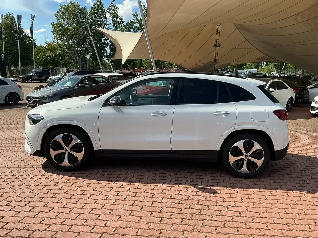 Mercedes-Benz GLA 200 AMG - Thumbnail 6