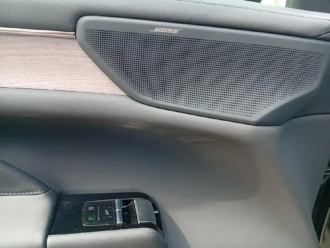 Volvo ES90 Extended Range Plus - Thumbnail 13