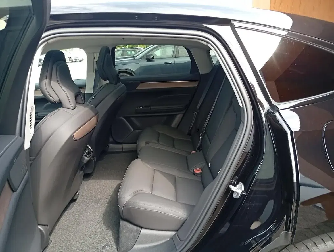 Volvo ES90 Extended Range Plus - Thumbnail 14