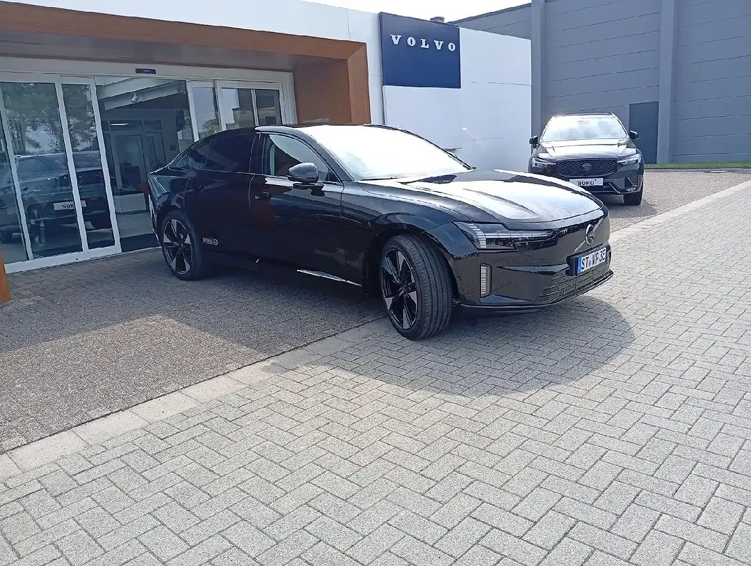 Volvo ES90 Extended Range Plus - Thumbnail 3