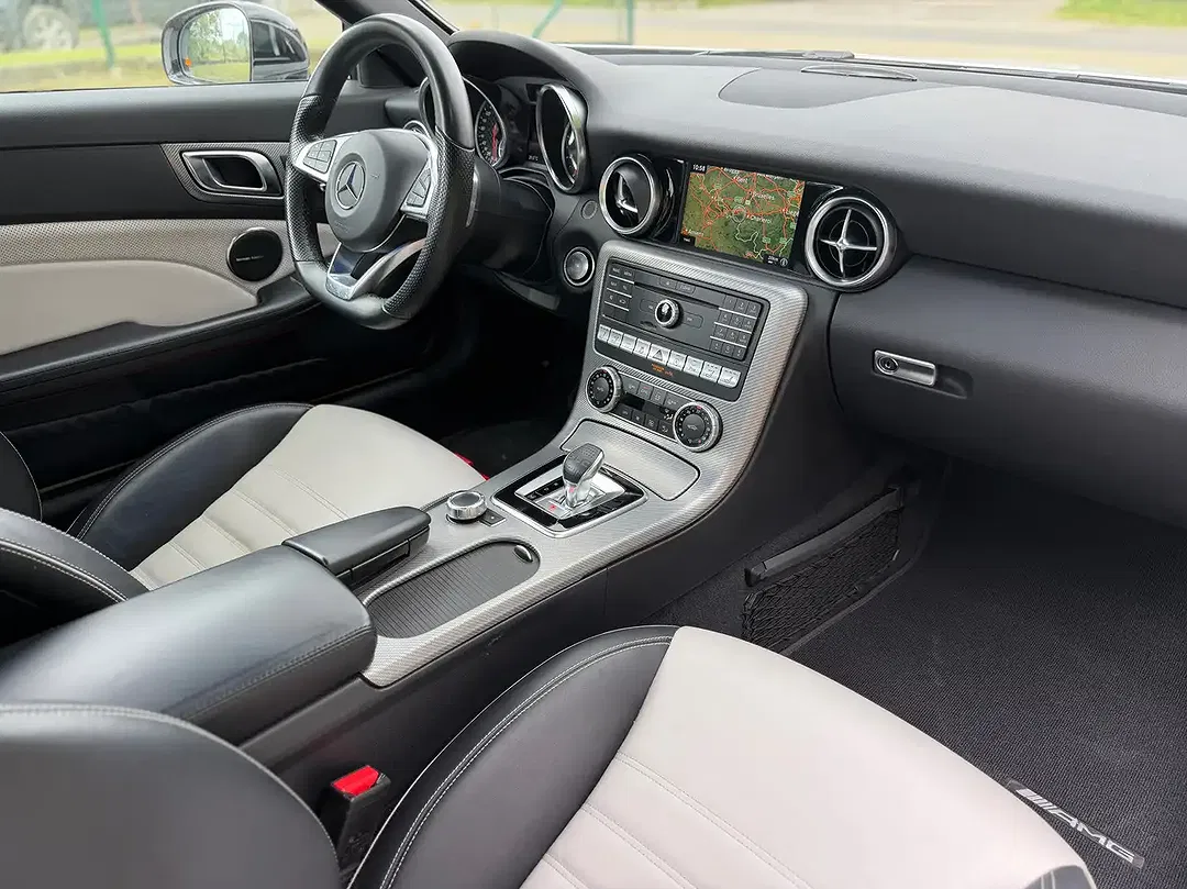 Mercedes-Benz SLC 43 AMG - Thumbnail 11