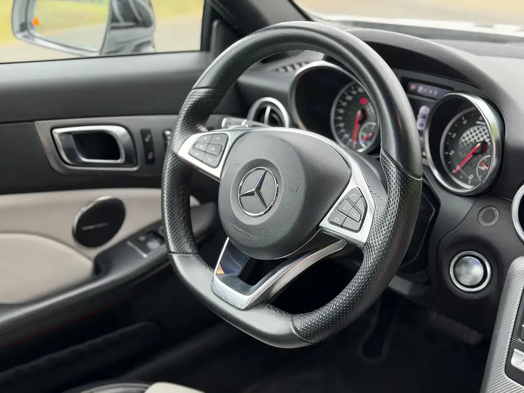 Mercedes-Benz SLC 43 AMG - Thumbnail 12