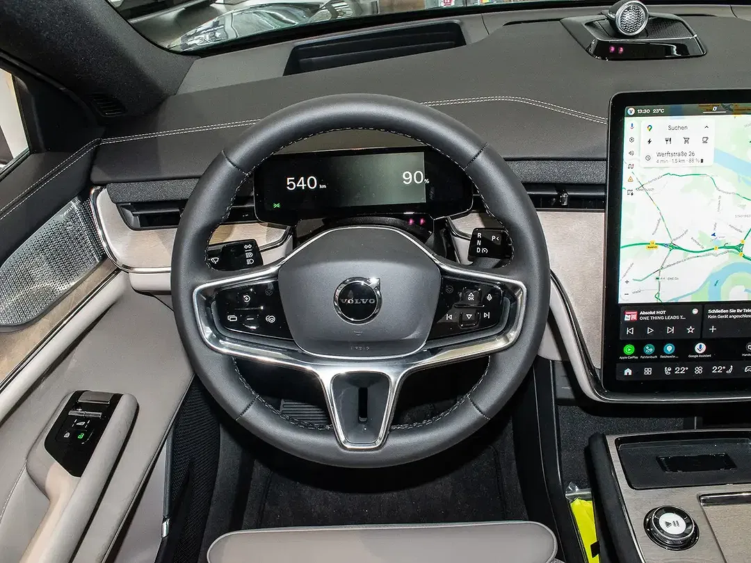 Volvo EX90 EV Performance Ultra - Thumbnail 11