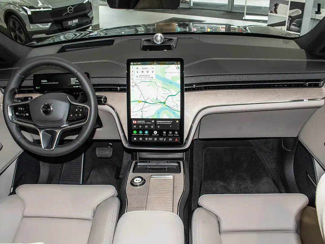 Volvo EX90 EV Performance Ultra - Thumbnail 12