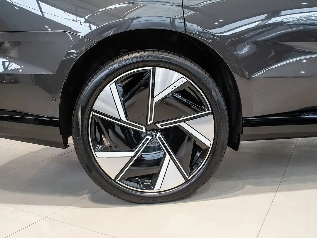 Volvo EX90 EV Performance Ultra - Thumbnail 7