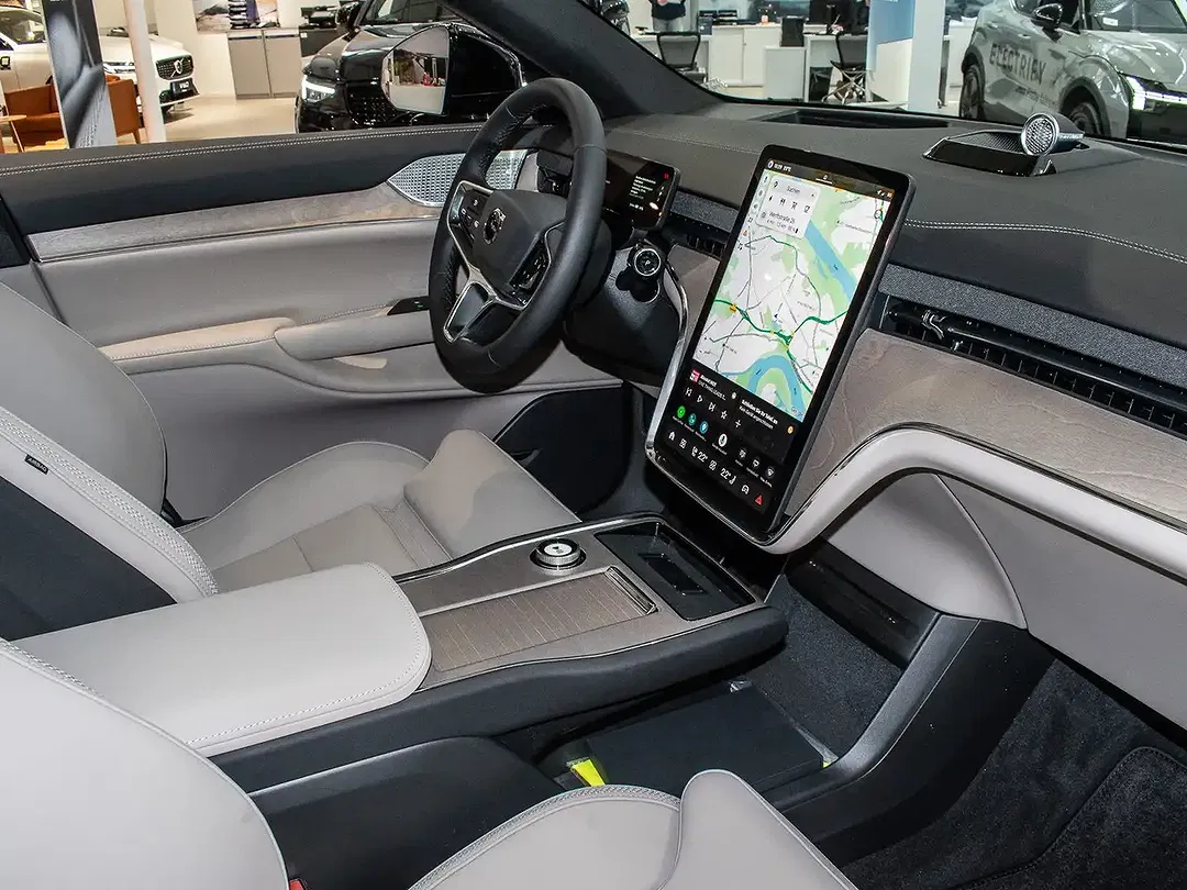 Volvo EX90 EV Performance Ultra - Thumbnail 8