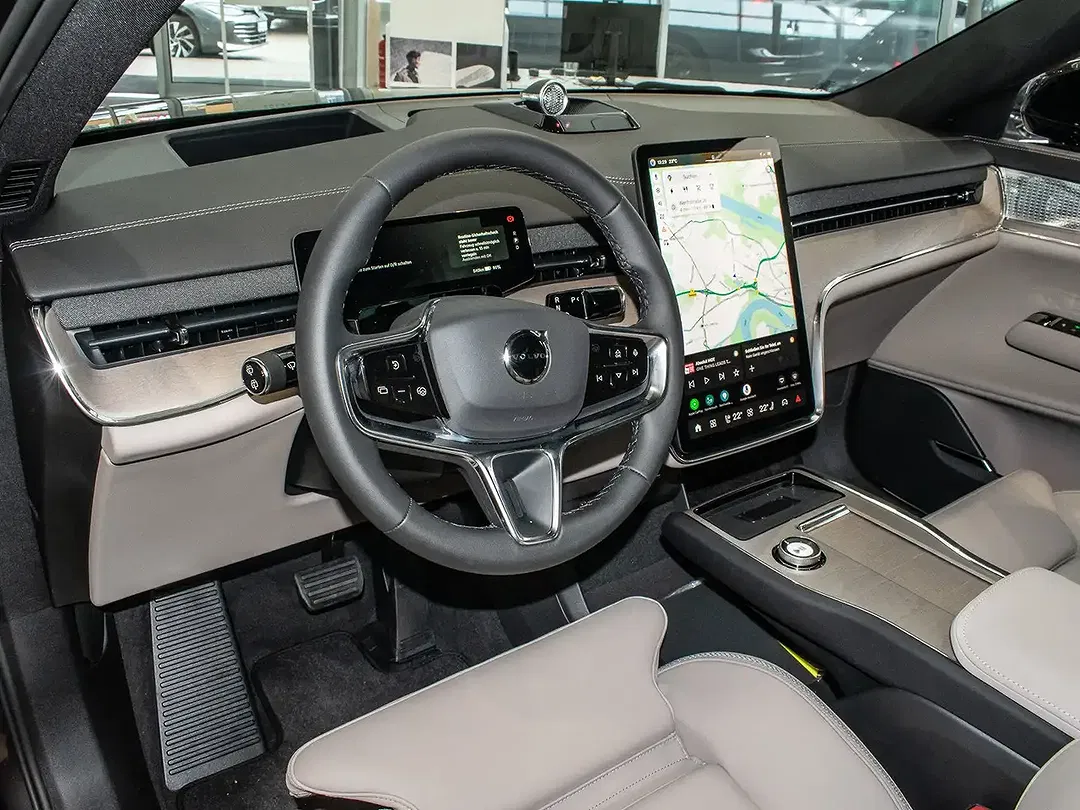Volvo EX90 EV Performance Ultra - Thumbnail 9