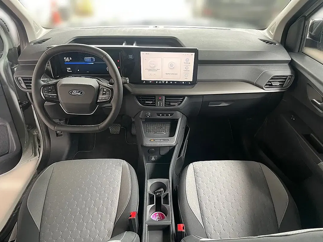 Ford Tourneo Courier Titanium - Thumbnail 9