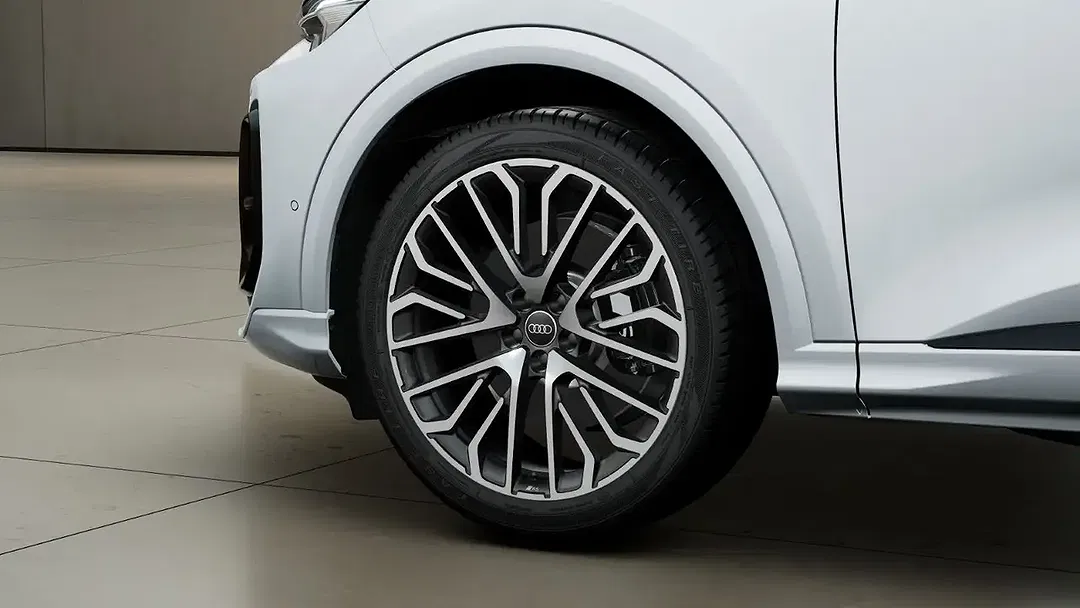 Audi SQ5 TFSI - Thumbnail 4