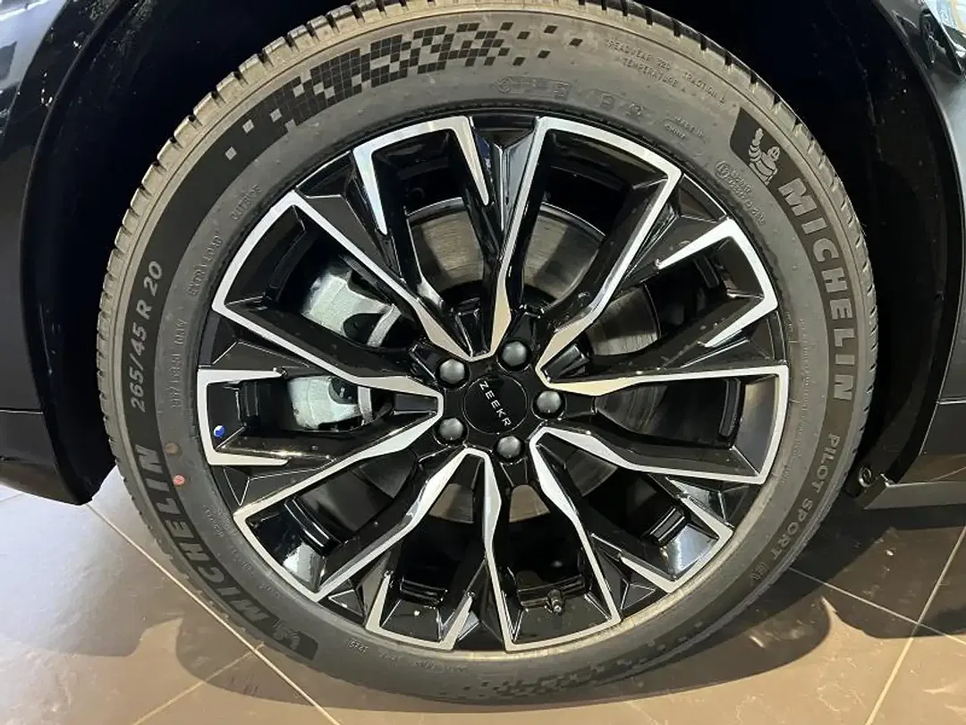 Zeekr 7X - Thumbnail 13