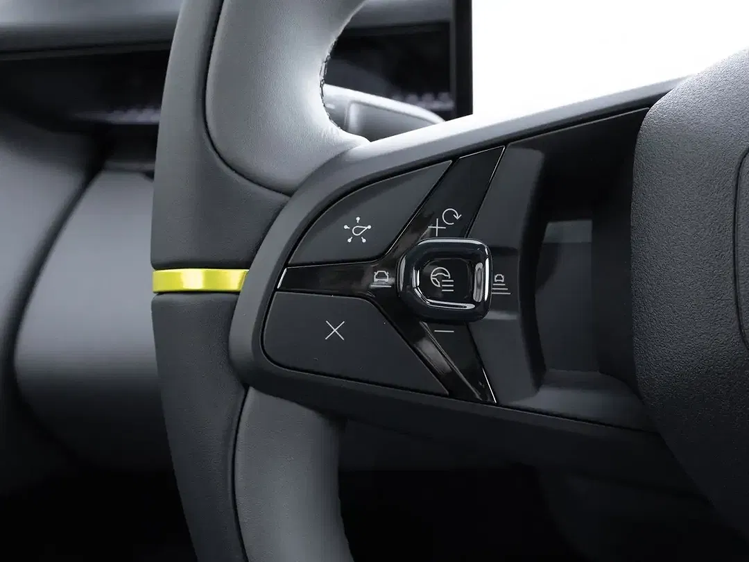 Lynk & Co 02 - Thumbnail 11