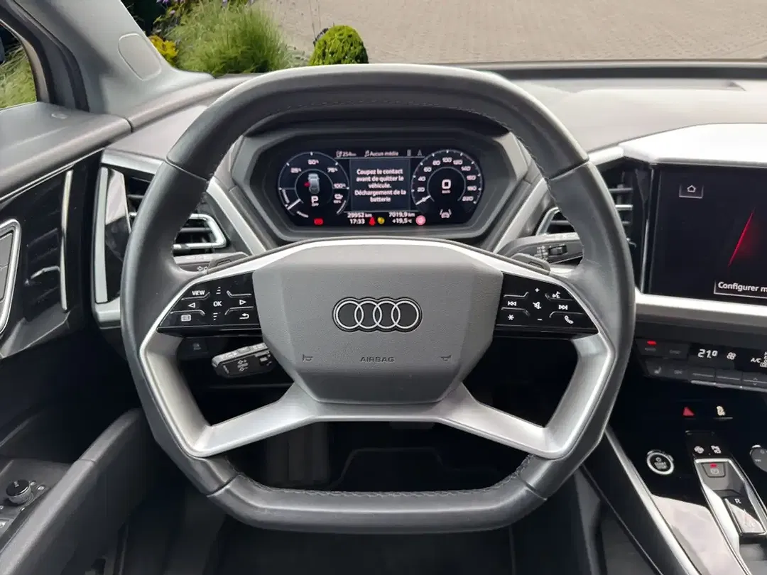 Audi Q4 e-tron 45 - Thumbnail 12