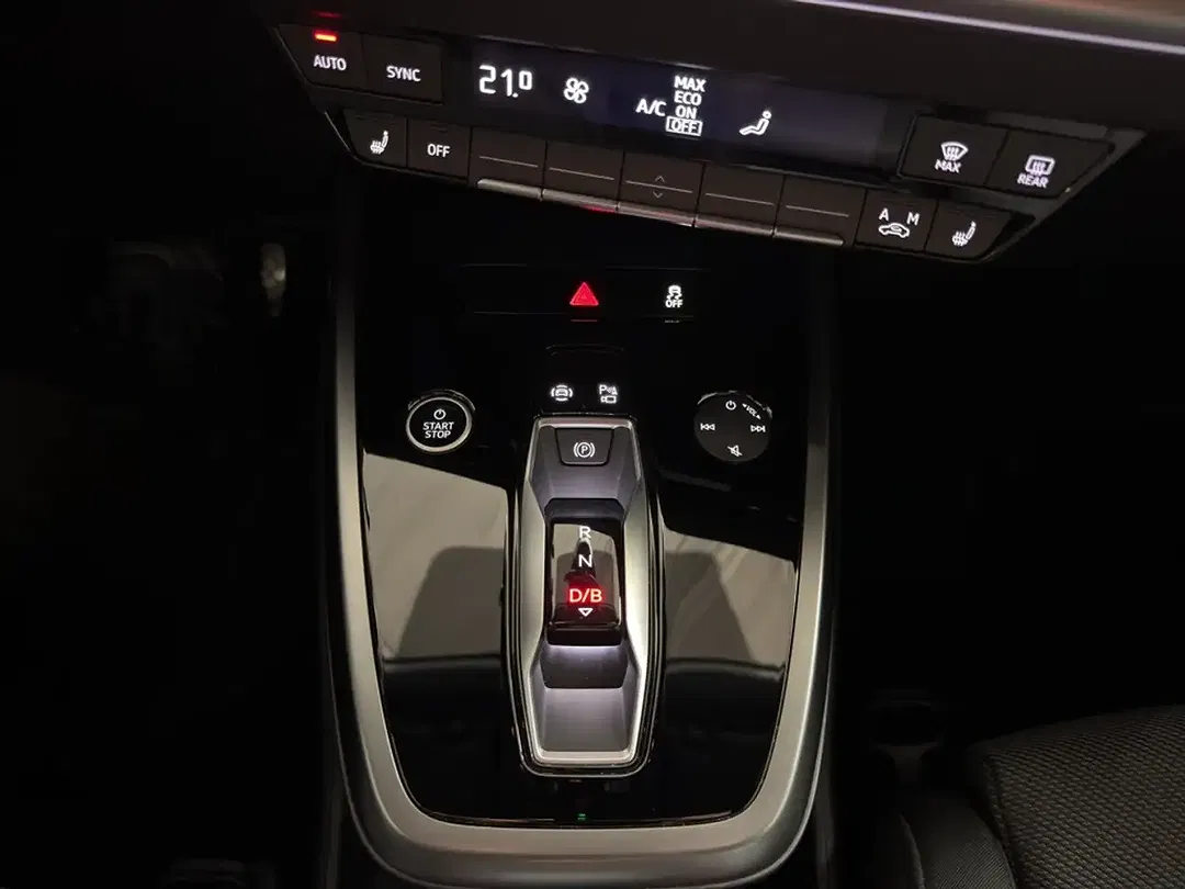 Audi Q4 e-tron 45 - Thumbnail 14
