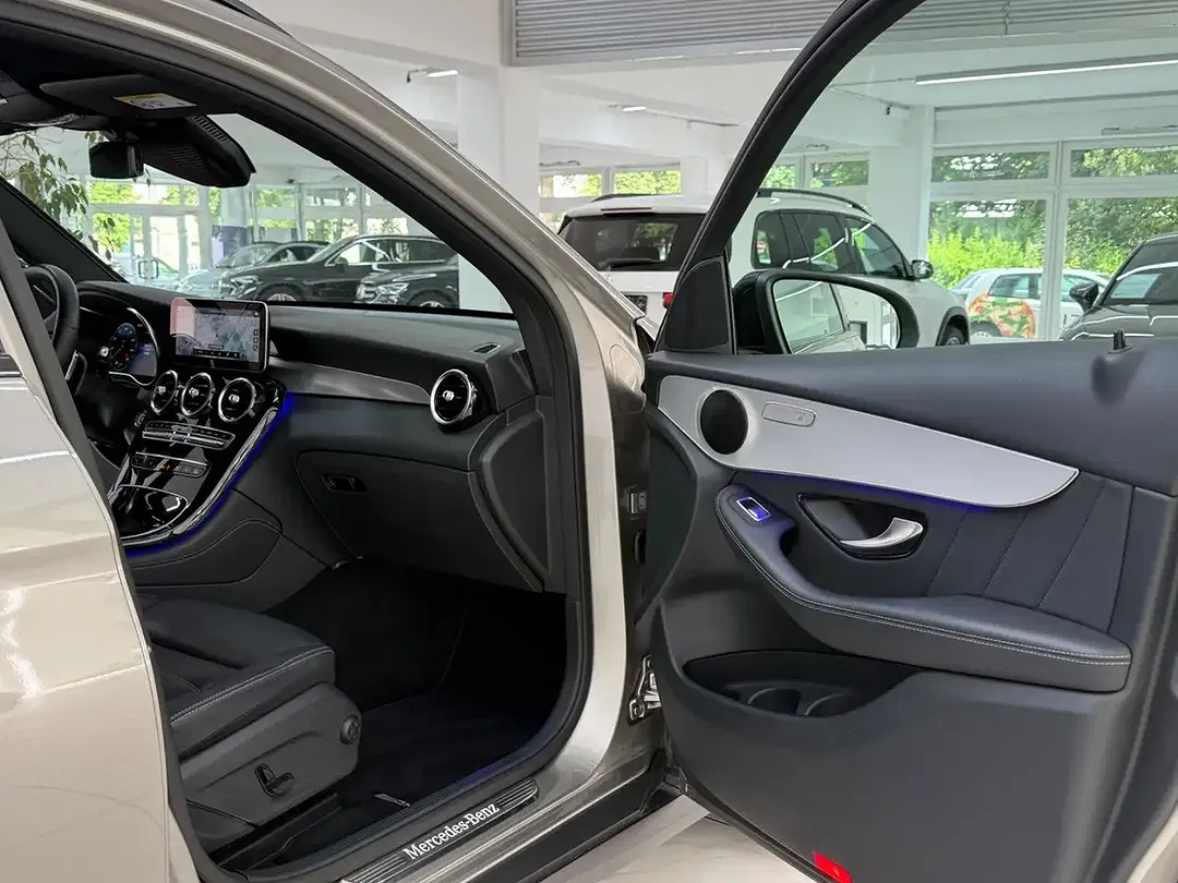 Mercedes-Benz GLC 220 4MATIC AMG Line Night - Thumbnail 10