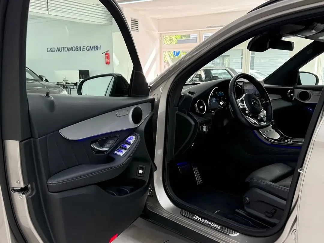 Mercedes-Benz GLC 220 4MATIC AMG Line Night - Thumbnail 8
