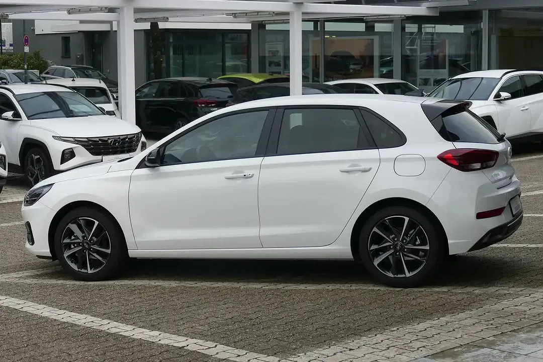 Hyundai i30 1.0 T-GDI DCT Advantage - Thumbnail 4