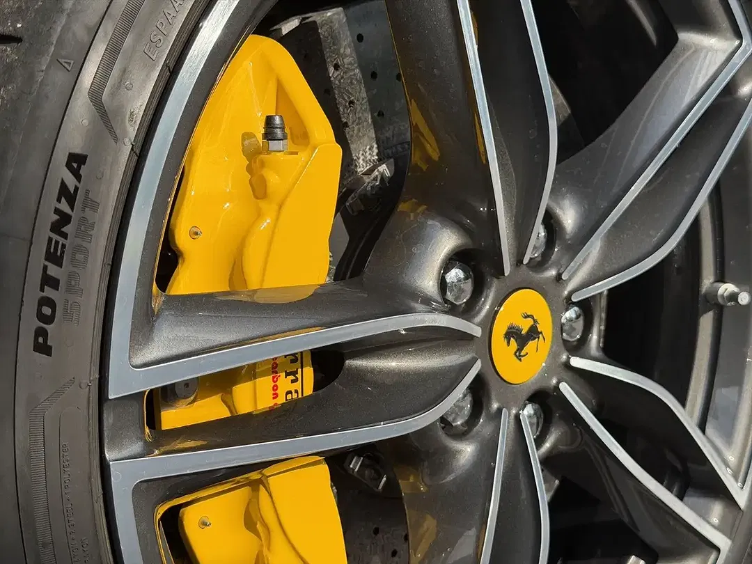 Ferrari Roma Spider - Thumbnail 10