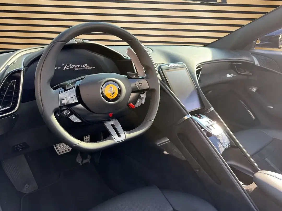 Ferrari Roma Spider - Thumbnail 13